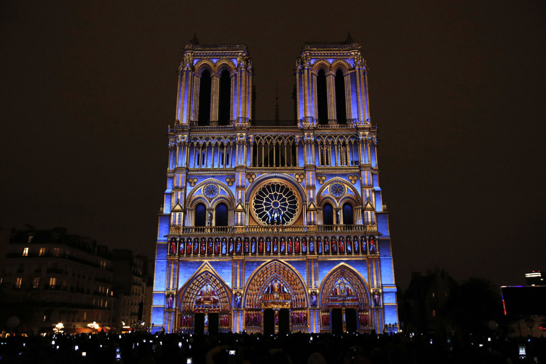 APTOPIX France Notre Dame